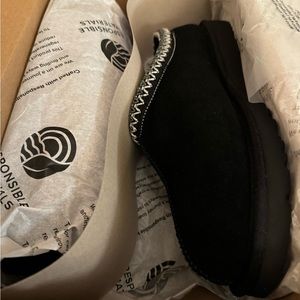 Tasman UGG men’s size 8 black